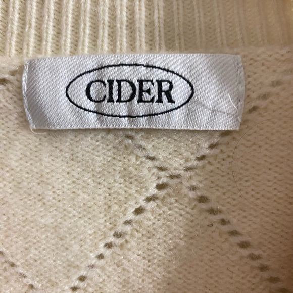 CIDER Cream Red Cherry Decorated Button-Up Sweater Cardigan Women Sz M - Picture 4 of 6